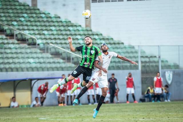 天空体育：阿莫林可能周日就带曼联对阵切尔西